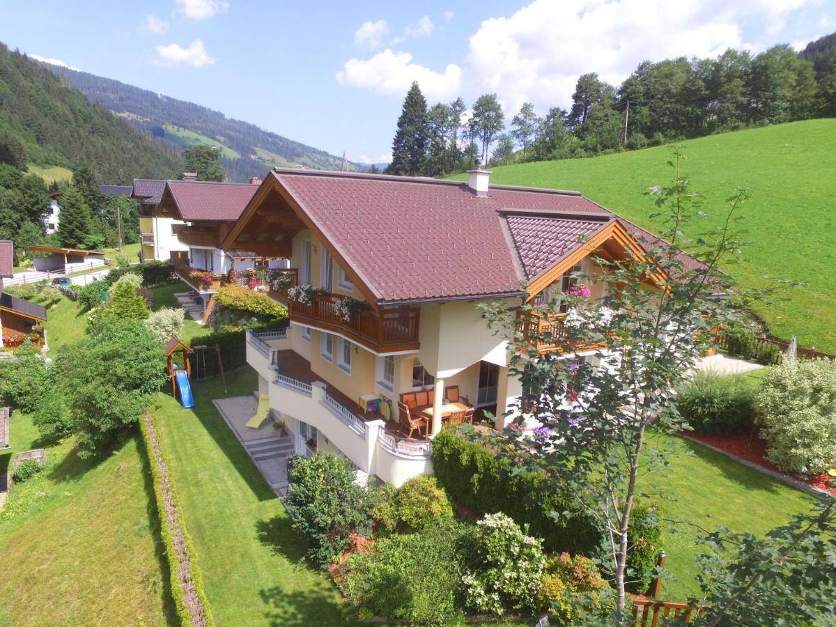 Modern Apartment in Salzburg with Terrace Kleinarl Exterior foto
